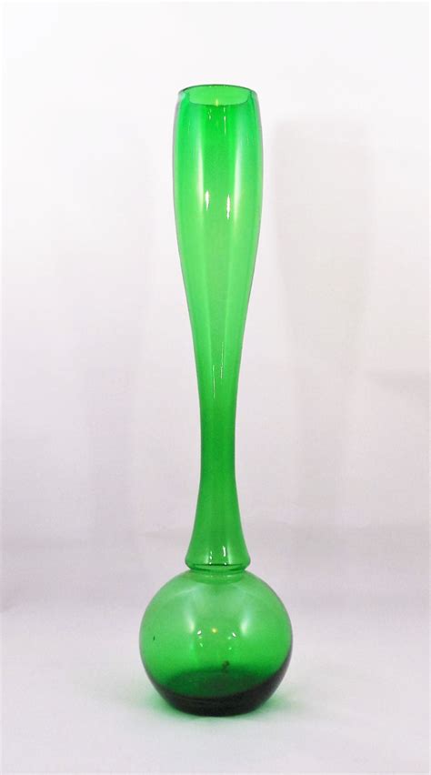 Green Glass Bud Vase 12 Vintage Bulbous Bud By Shellyisvintage