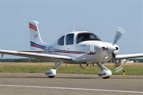 cirrus sr  cirrus sr  aviateur