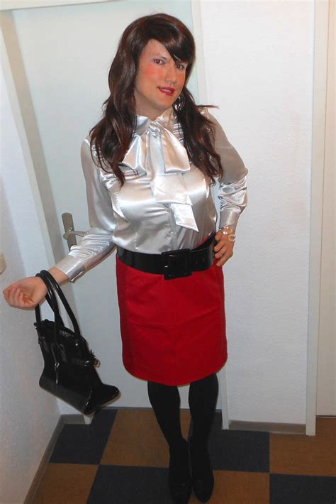 transvestite in satin blouse random photo gallery