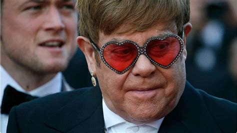 Elton John Slams Russian Cuts Of Gay Sex Scenes In Rocketman Malay