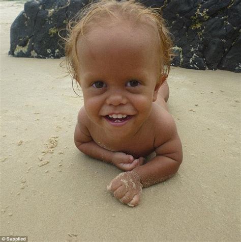 quaden bayles with dwarfism called ugly by cruel online trolls over