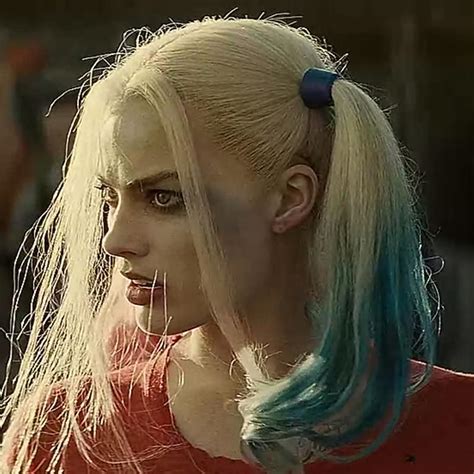 Margot Robbie As Harley Quinn Suicide Squad Wallpaper