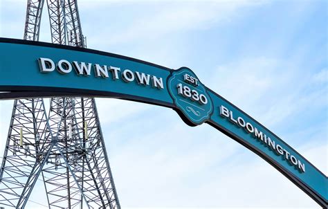 downtown bloomington illinois wayfinding ace sign