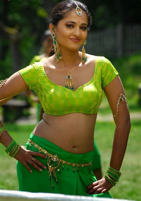 tamil actress hd wallpapers actress anushka shetty hot sexy navel show pictures