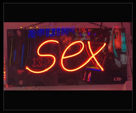 Neon Hire Sign