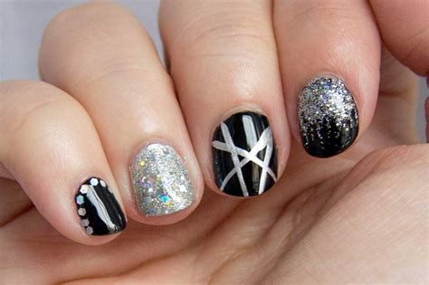 latest  year nail art designs    season unas de ano