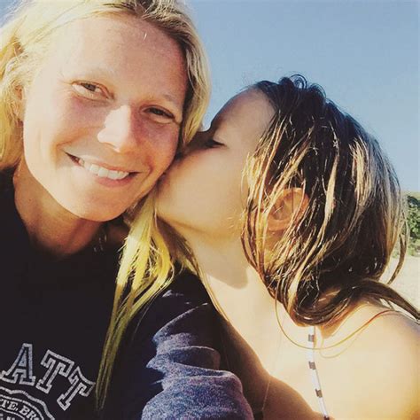 Gwyneth Paltrow And Mini Me Daughter Apple Hit The Beach See The Pic