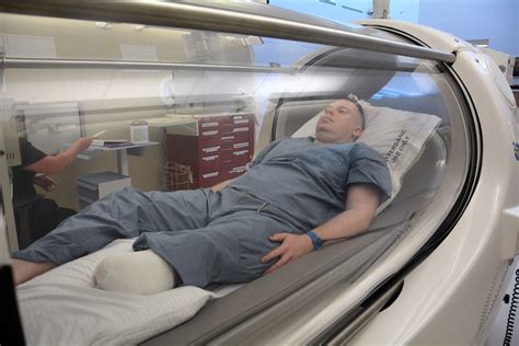 Undersea Hyperbaric Medicine Clinic Opens At Brooke Army Medical Center