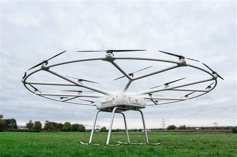volocopter lanza su nuevo drone electrico capaz de cargar  kg
