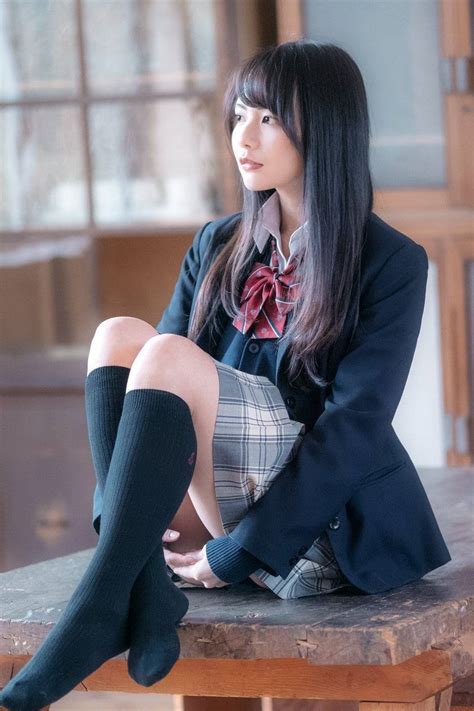 pin by kjp on knee high socks uniforme scolaire japonais uniforme scolaire fille asiatique