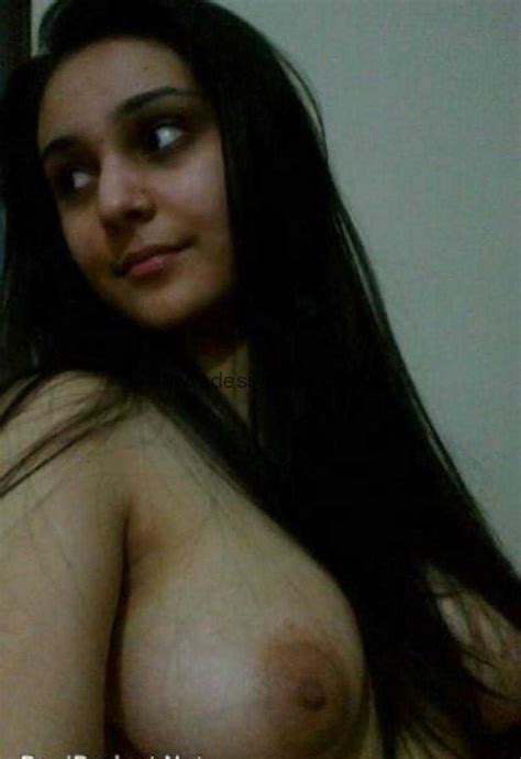 busty indian selfie bobs and vagene