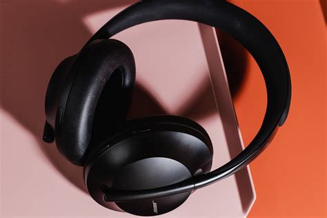 noise cancelling headphones   reviews  wirecutter