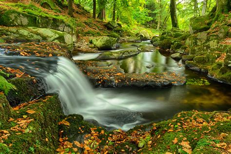 tapeta na monitor podzimni priroda podzim irsko potok kaskada