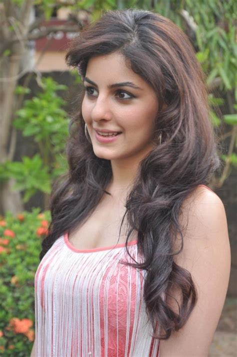 isha talwar latest hot pics impressing and so is her