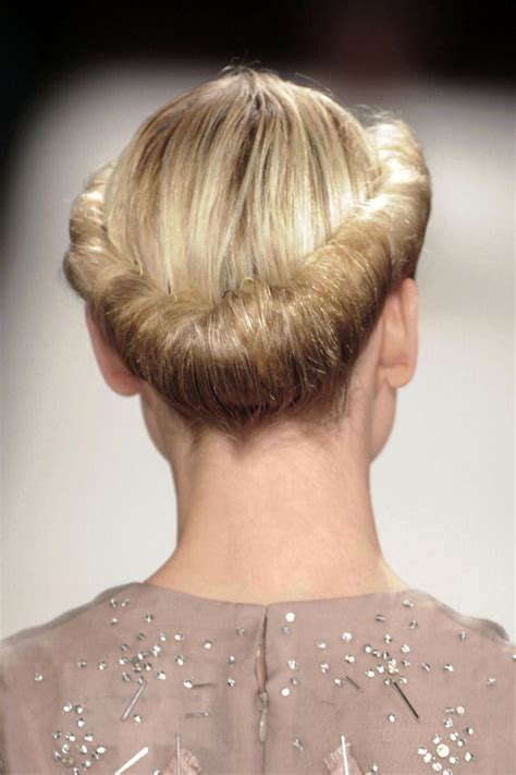 La migliore raccolta di idee acconciature per ogni occasione. Acconciature capelli medi: idee semplici da realizzare - Magazine delle