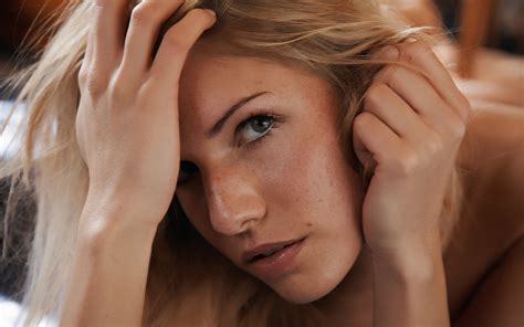 Iveta Vale Iveta B Blonde Model Women Freckles Face