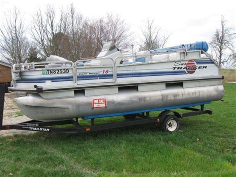 bass tracker  pontoon boat  hp mercury  foot  pontoon deck boat  rickman