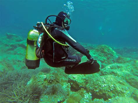 rebreathers  buoyancy  scuba divers
