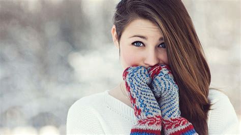 Winter Girl Wallpapers Images Photos Pictures Backgrounds