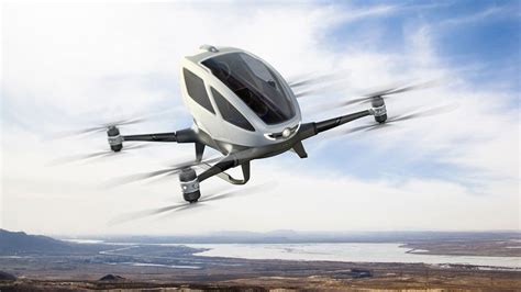 ehang lanca drone capaz de carregar um ser humano  voar  ate  kmh