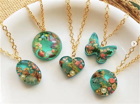 resin jewelry  simple steps mintly