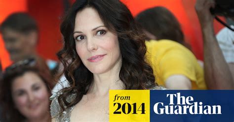 mary louise parker to pen memoir about the significant men in her life