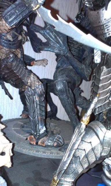 replacing a leg for a hot toys alien