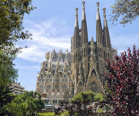 sagrada familia  barcelonie ciekawostki fajne podroze