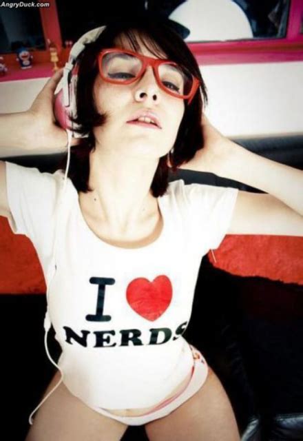 geek is the new sexy life of trends