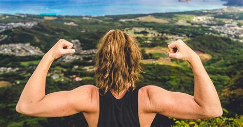 flexing muscles    benefits    build strength