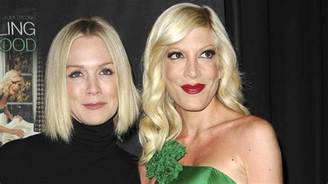 Tori Spelling And Jennie Garth Could Be Headed Back To Tv Together Sheknows