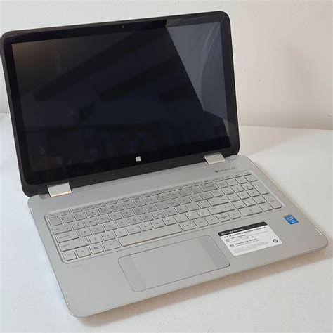 laptop  hand hp envy  udx  touch