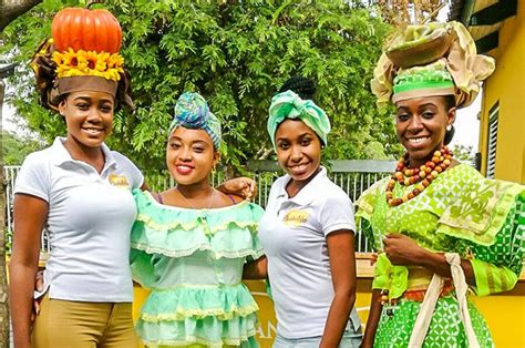 traditional clothing  curacao finds  roots   african continent    years