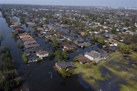 land  contributed  risk  disaster  hurricane katrina