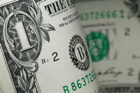 peculiar symbols   american dollar bill explained