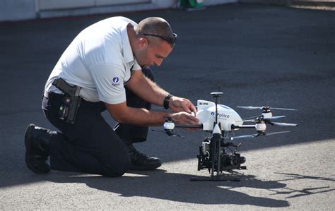 les drones nouvel outil utilise par les forces de police altigator drone uav technologies