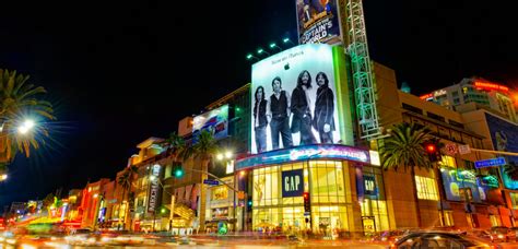 famous attractions     hollywood boulevard discover los angeles