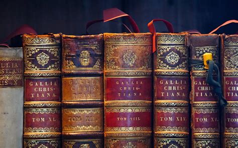 sell rare books  antique book consignment  auction