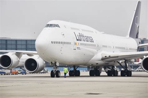 Lufthansa Strike 700 Flights Cancelled Stranding More That 4 000