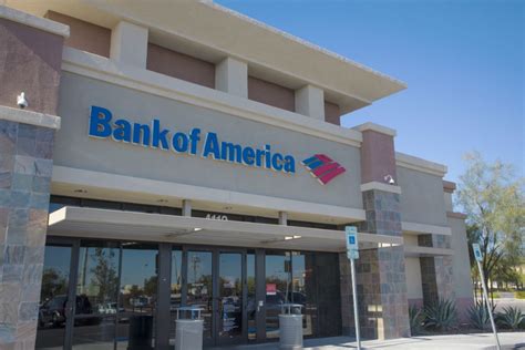 bank  america customers owe  fee  theyre   funds