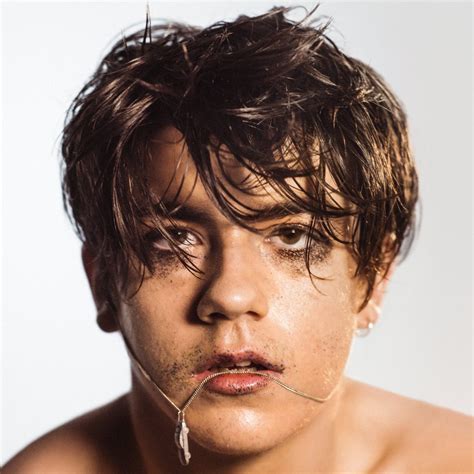 review… declan mckenna ‘what do you think about the car
