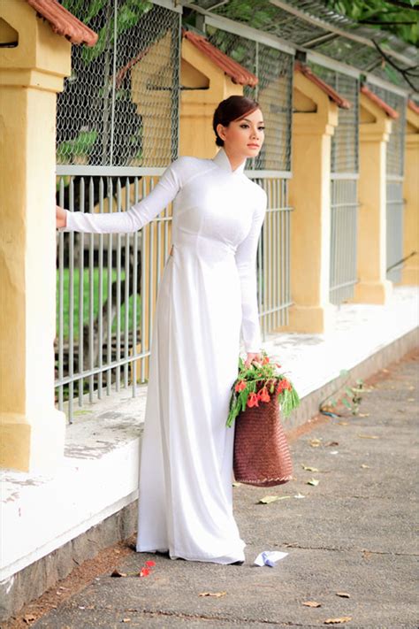 Sexy Vietnamese Model In White Ao Dai Pictures Asian Gallery