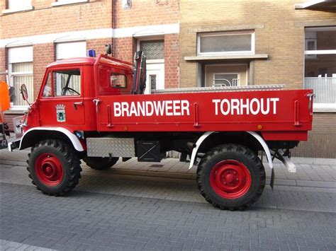 oldtimerrondrit voor brandweervoertuigen en ziekenwagens  oldtimer fotos