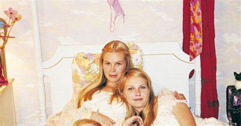 Kirsten Dunst A J Cook Hanna Hall Chelse Swain And