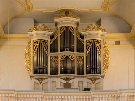 jahr der orgel  sonderfuehrungen und mittagsmusik vom  bis juli kirche gesau