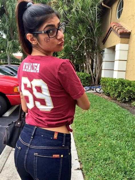 mia khalifa twerk for super mia khalifa iphone hd phone wallpaper pxfuel