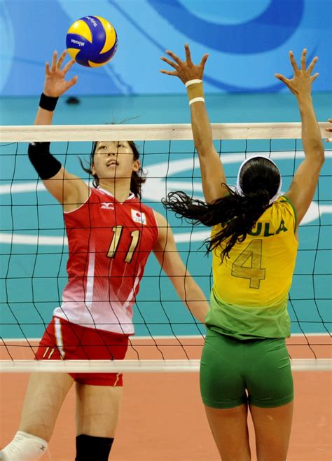 U S Rallies For Volleyball Win Over Italy
