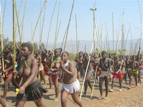 zulu girls bathing at river cumception