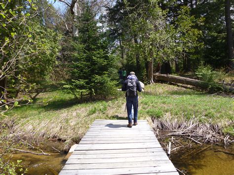 day hikes pictured rocks national lakeshore u s