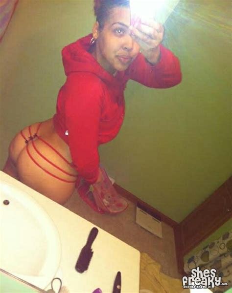 Redbone With A Plump Butt Shesfreaky